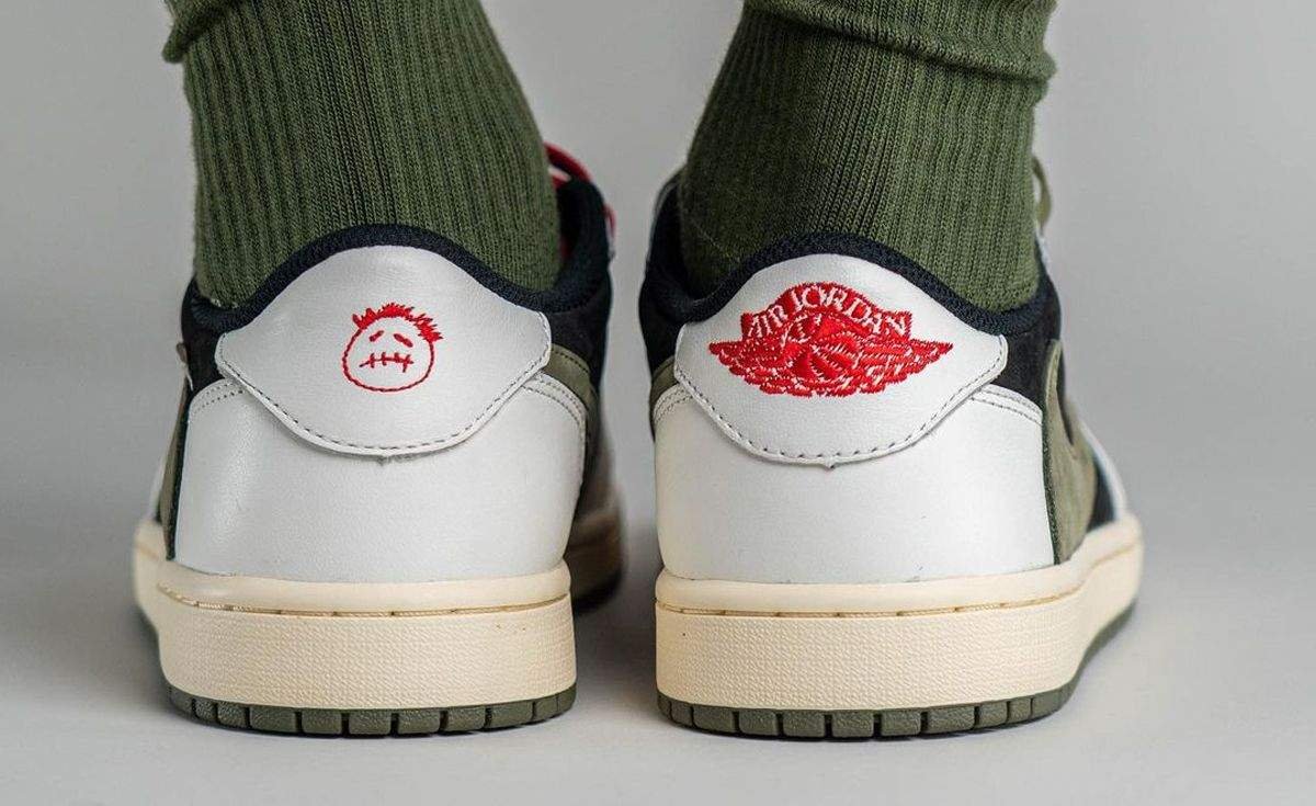 נעלי נייק אייר ג’ורדן טרוויס | Travis Scott X Nike Air Jordan 1 Low Olive – תמונה 3