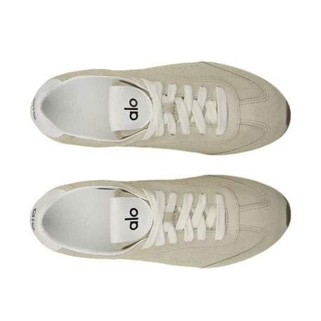 נעלי סניקרס אלו יוגה | ALO Sunset Sneaker Sandstone – תמונה 3