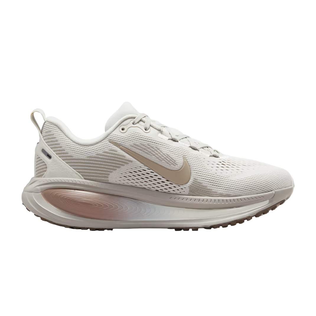 נעלי ריצות נייק | Nike Vomero 18 Road Running Shoes Light Bone/Phantom – תמונה 2