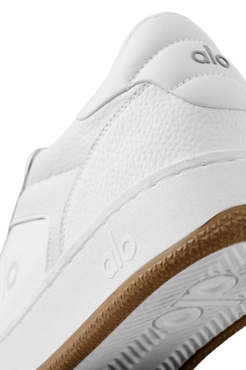 נעלי סניקרס אלו יוגה | ALO Recovery Mode Sneaker Natural White/Gum – תמונה 5