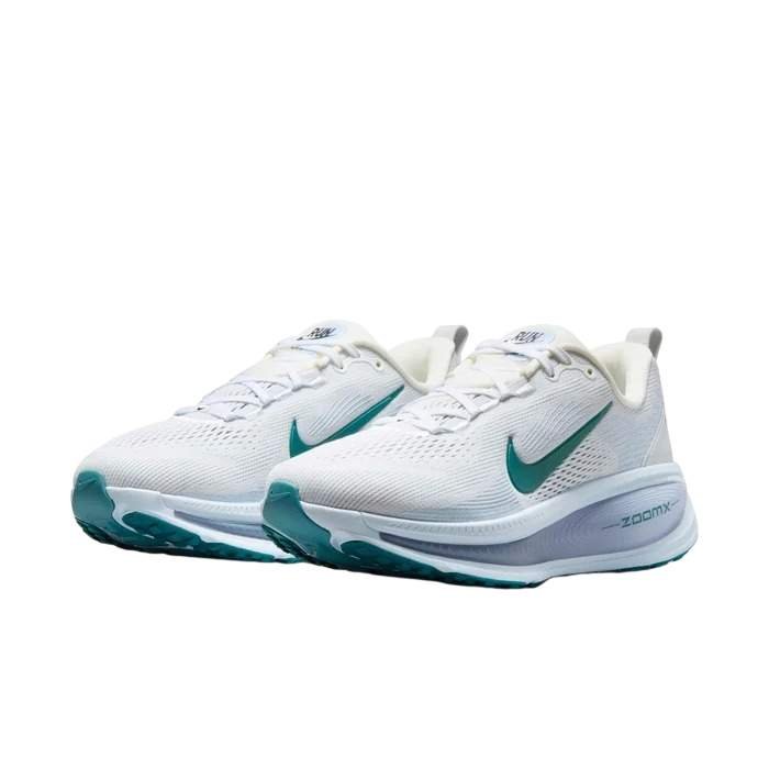 נעלי ריצות נייק | Nike Vomero 18 Road Running Shoes Summit White/Blue Tint – תמונה 4