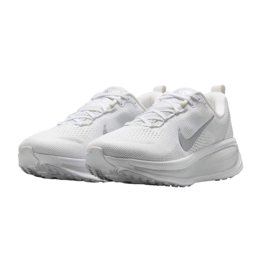 נעלי ריצות נייק | Nike Vomero 18 Road Running Shoes White/Photon Dust – תמונה 4