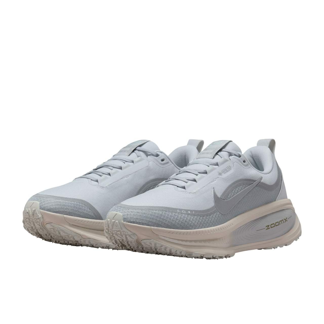 נעלי ריצות נייק | Nike Vomero 18 GORE TEX Waterproof Pure Platinum – תמונה 4